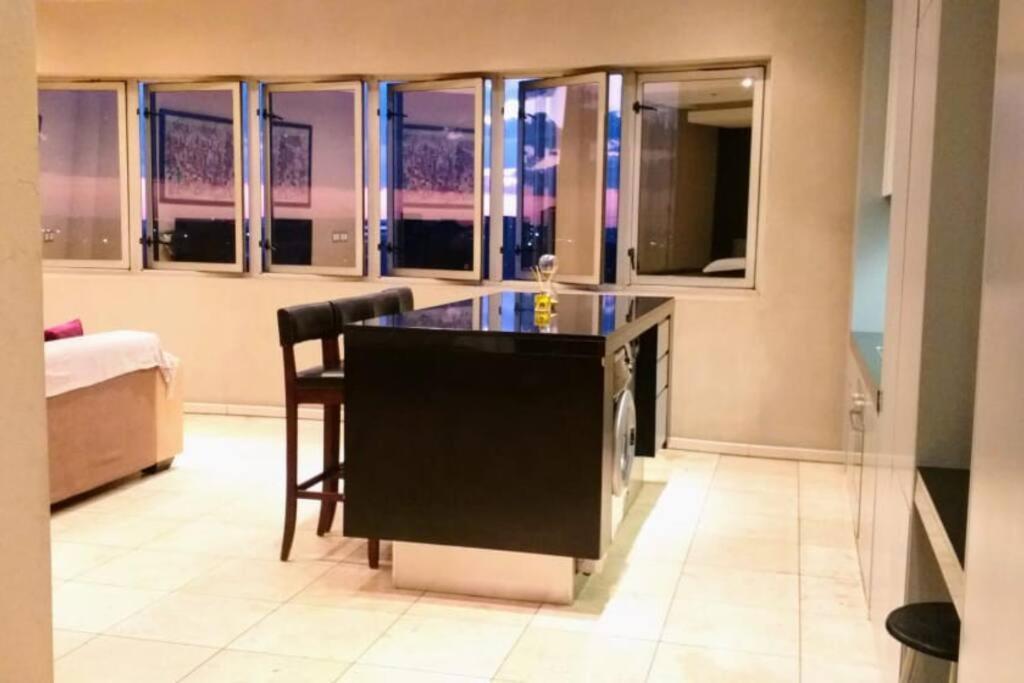 1007-Stunning Studio Apt With Incredible Joburg Views Johannesburg Luaran gambar